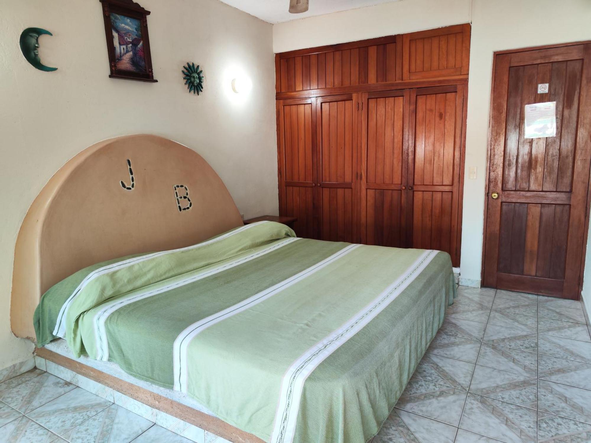 Hotel J.B. Zihuatanejo Exterior photo