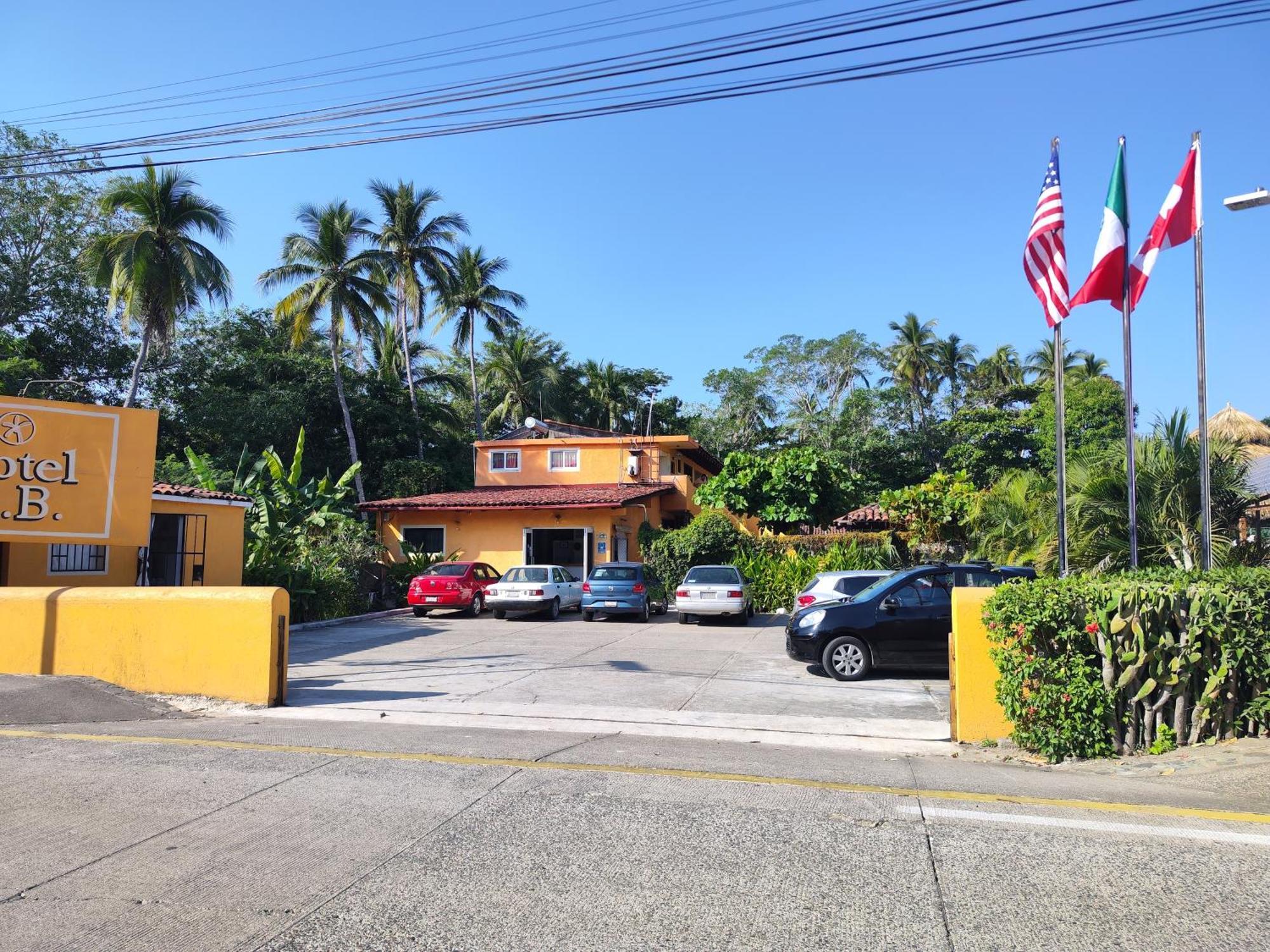 Hotel J.B. Zihuatanejo Exterior photo