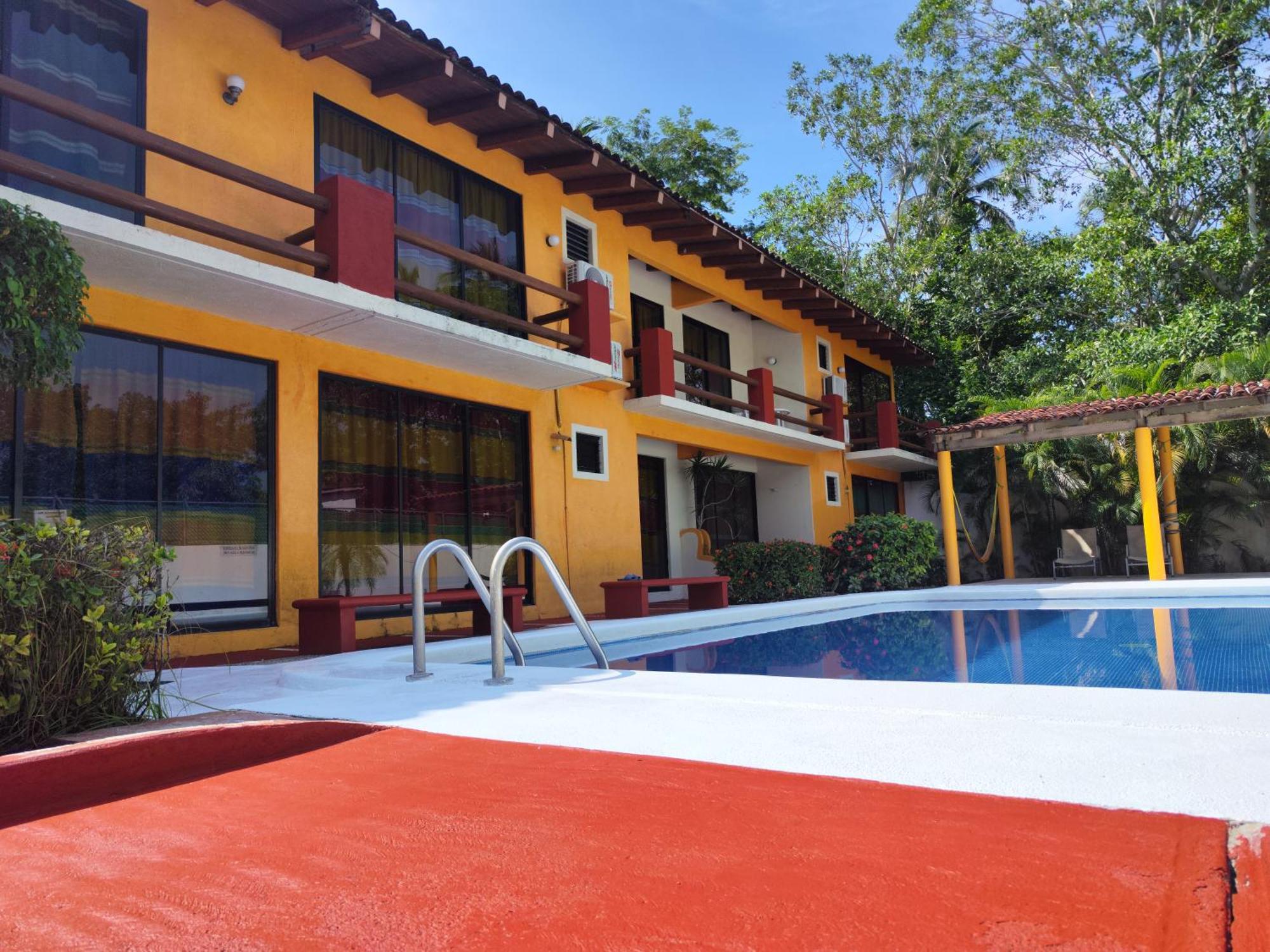 Hotel J.B. Zihuatanejo Exterior photo